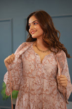 Load image into Gallery viewer, Blush Pink Block Printed Reversible Cotton Vest