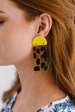 Load image into Gallery viewer, Yellow Sunrise Dangle Earrings