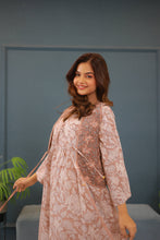 Load image into Gallery viewer, Blush Pink Block Printed Reversible Cotton Vest