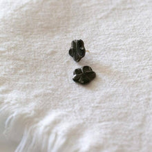 Load image into Gallery viewer, Flower Studs in White