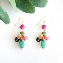 Load image into Gallery viewer, Dangle Kantha Cluster Earrings