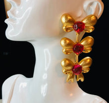 Load image into Gallery viewer, Catwalk Jon Gold Triple Bows Pink Stones Earrings