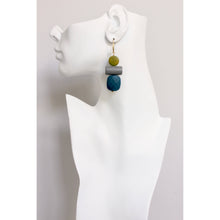 Load image into Gallery viewer, FERE78 Wood and acrylic earrings
