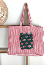 Load image into Gallery viewer, Reversible Green and Pink Quilted Block Printed Beach Bag
