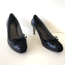 Load image into Gallery viewer, Cole Haan Nike Air Women&#39;s Black Bow Tie Heels - 9.5
