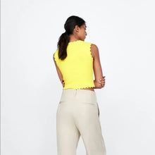 Load image into Gallery viewer, Zara Yellow Scalloped Edge Knit Crop Top - Medium
