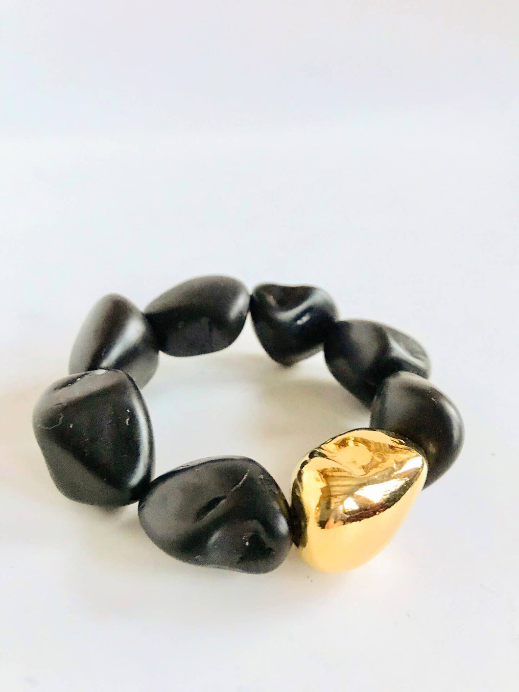 Eco-Resin Casted Black Stone Seti Bracelet with Gold