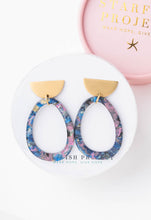 Load image into Gallery viewer, Blue Resin Oval Earrings
