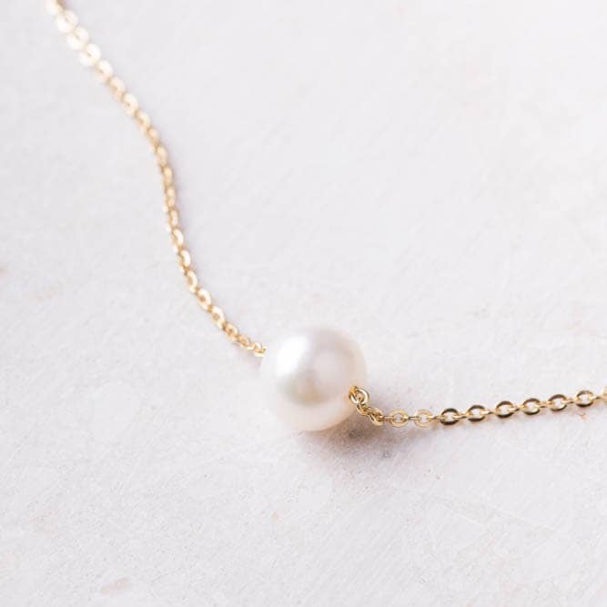 Simple Pearl on Chain Necklace