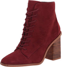 Load image into Gallery viewer, Vince Camuto &quot;Dreveri&quot; Lace Up Ankle Boot- 7
