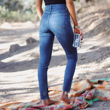 Load image into Gallery viewer, Sustainable Skinny Jeans - Indigo
