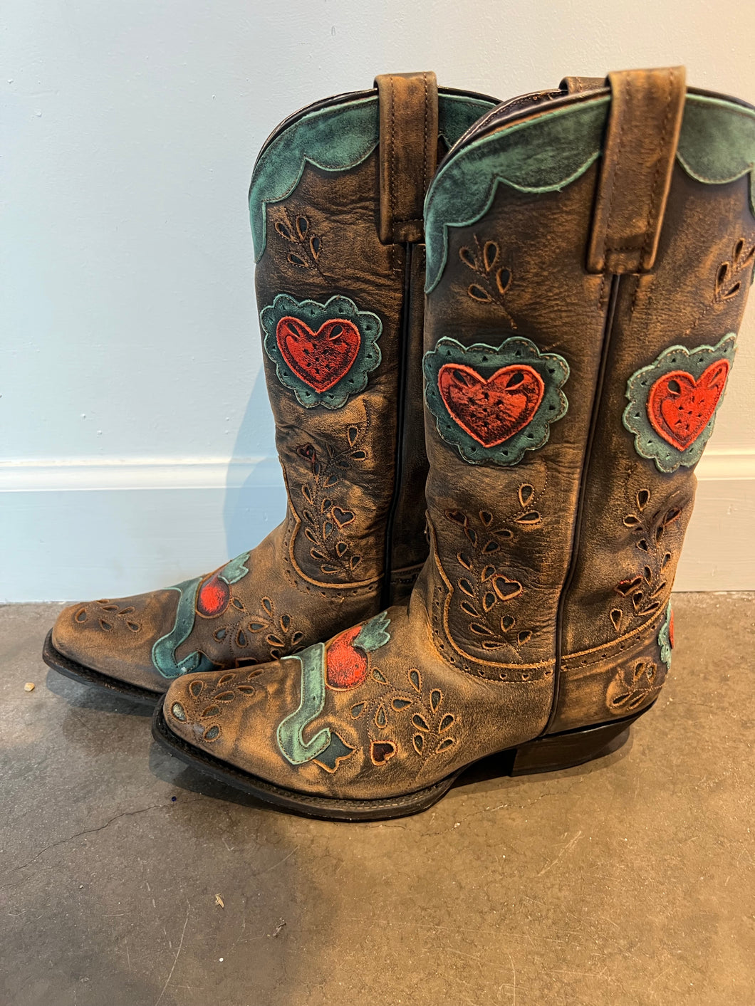 Caborca Flaming Heart Cowboy Boots - 8.5