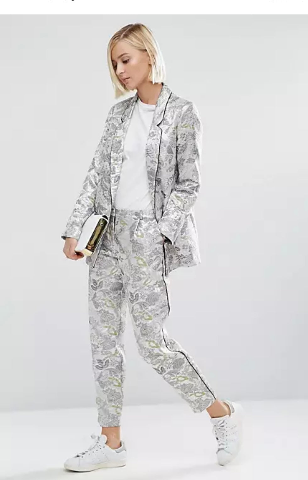Silver Jacquard Jacket and Pant Suit - 2/4