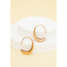 Load image into Gallery viewer, Gold Graduated Thread Hoop Earrings
