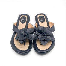 Load image into Gallery viewer, B.O.C. Black Flower Sandals- 9
