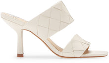 Load image into Gallery viewer, Vince Camuto &quot;Candialia&quot; Off White Woven Leather Sandals - 7.5
