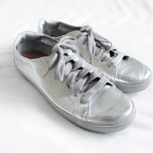 Load image into Gallery viewer, Dolce Vita Silver Sneakers - 8
