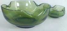 Load image into Gallery viewer, Vintage Anchor Hocking Green Glass Chip and Dip Bowls
