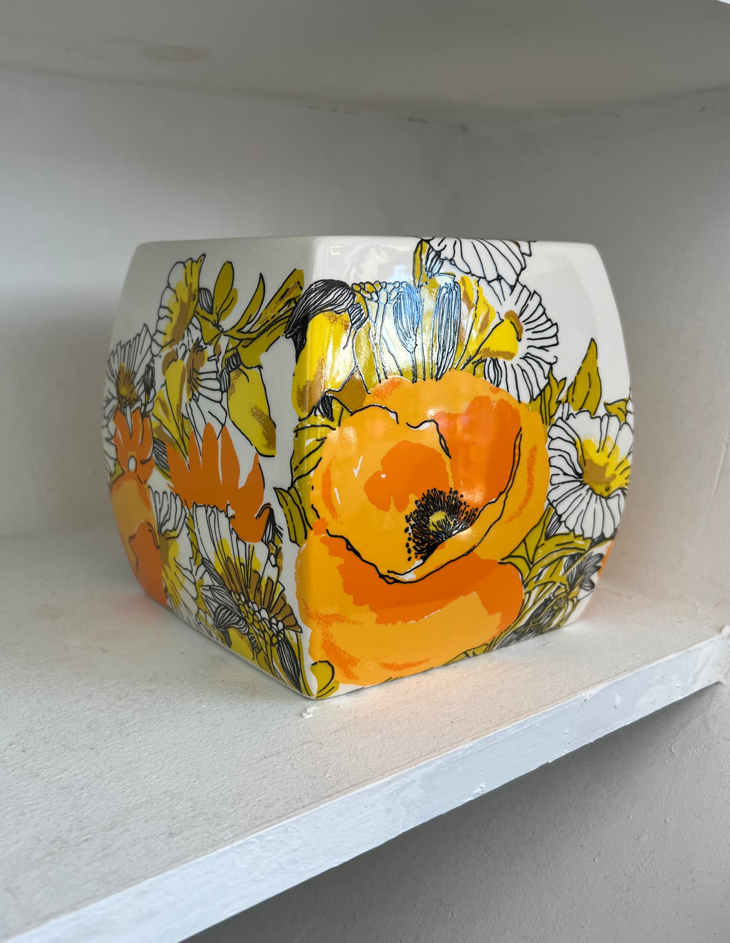 VINTAGE VERA TISSUE BOX COVER