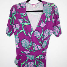 Load image into Gallery viewer, Lilly Pulitzer Short Sleeve Wrap Dress - Large
