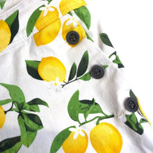 Load image into Gallery viewer, Isaac Mizrahi Lemon Shorts -Size 12
