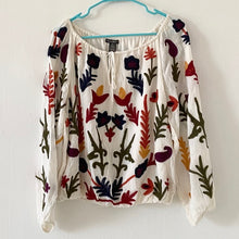 Load image into Gallery viewer, Chelsea &amp; Theodore Embroidered Top - Medium
