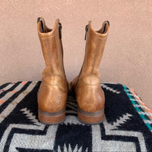Load image into Gallery viewer, Vince Camuto Booties - 10
