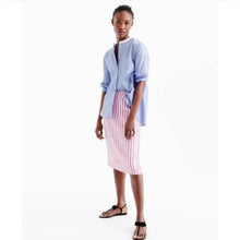 Load image into Gallery viewer, J. CREW Pink + White Strip Sequin Skirt- 4
