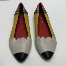 Load image into Gallery viewer, Thrifted Jeffrey Campbell Pencil Flats - Size 7

