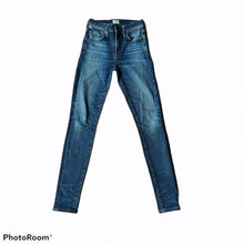 Load image into Gallery viewer, Citizens of Humanity Rocket High Rise Skinny Jeans - 32
