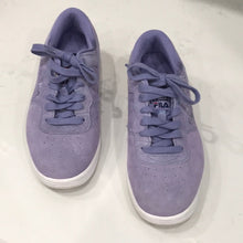 Load image into Gallery viewer, Lilac Fila Tennis Shoes - Size 9
