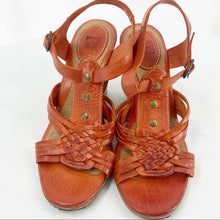 Load image into Gallery viewer, Frye Orange Gabriella Wood Cut Out Wedges - 10
