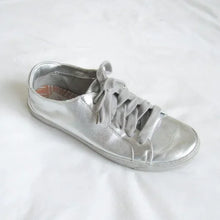 Load image into Gallery viewer, Dolce Vita Silver Sneakers - 8
