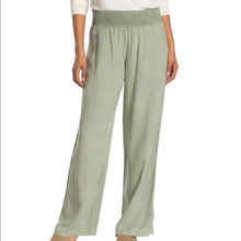 Load image into Gallery viewer, Cloth &amp; Stone Sage Green Smocked Waist Pant- M
