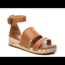 Load image into Gallery viewer, Kelsi Dagger &quot;Brooklyn Degraw&quot; Flatform Sandals- 8
