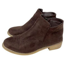 Load image into Gallery viewer, Seven7 Brown Suede Booties- 9
