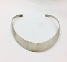 Load image into Gallery viewer, Vintage Made in Mexico Sterling Silver Collar Necklace
