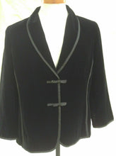 Load image into Gallery viewer, Sigrid Olsen Velvet Jacket with Bow Snaps - 8
