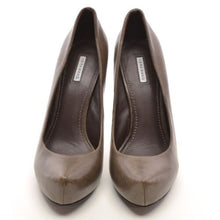 Load image into Gallery viewer, Vera Wang Brown Leather Hidden Platform Heels - 10
