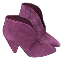 Load image into Gallery viewer, Vince Camuto Burgundy Booties - Size 9
